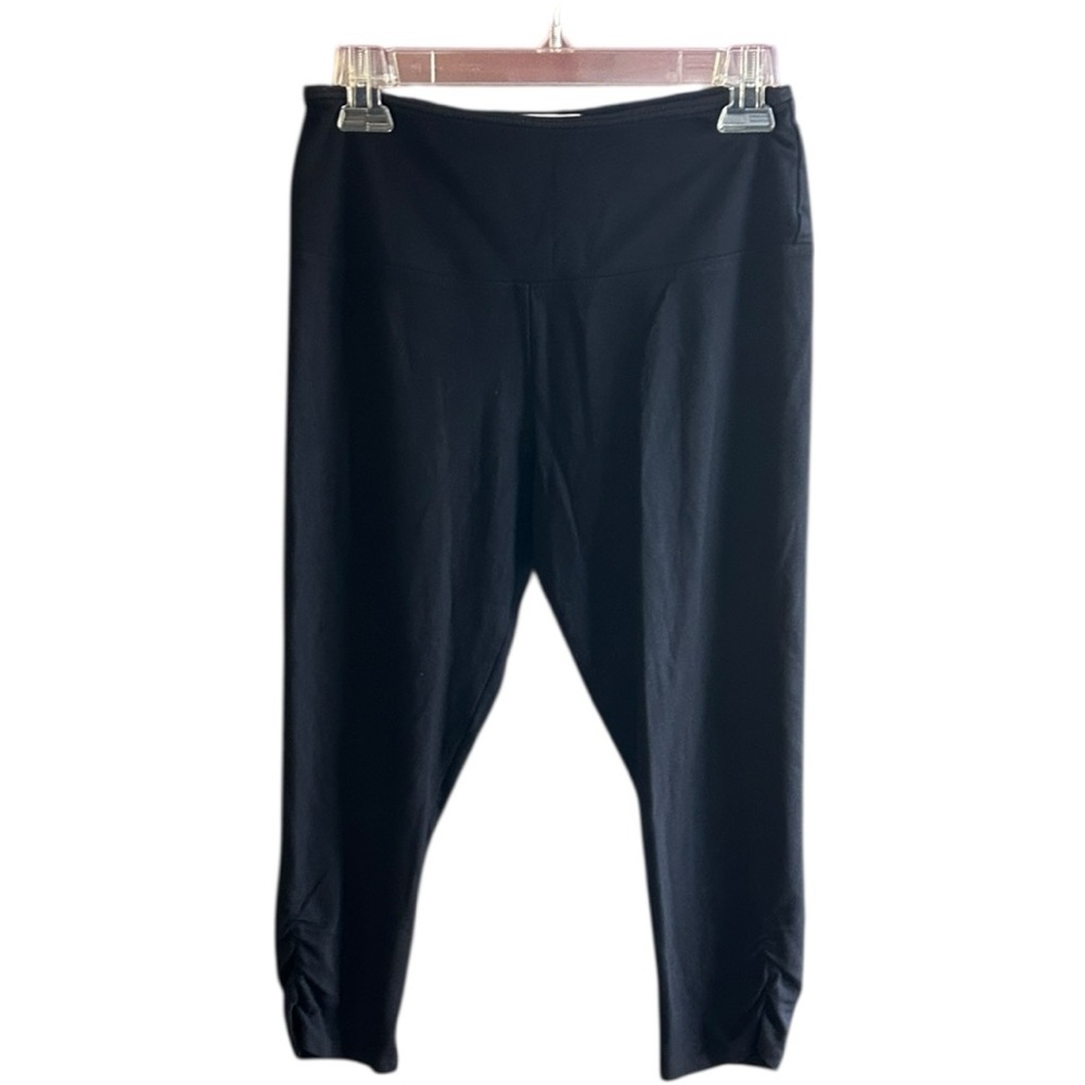 Venezia-Milano Petites black capri length rayon nylon spandex workout pants  PL